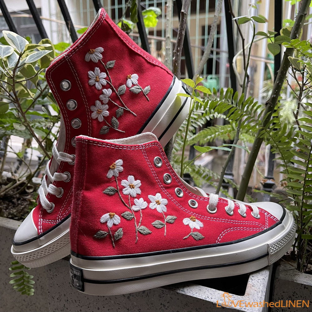 Custom Embroidered Converse High Tops Custom Converse Chuck Taylor 1970s Embroidered Daisy Flower Wedding sneakers Wedding Gift - 1.jpg