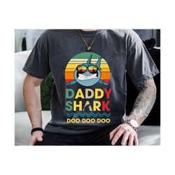 daddy shark svg, daddy shark birthday svg, father's day svg, doo doo doo svg, daddy shark shirt design, gift for dad