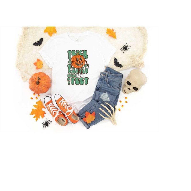 MR-241020238517-trick-or-treat-smell-my-feet-funny-halloween-shirt-unisex-image-1.jpg