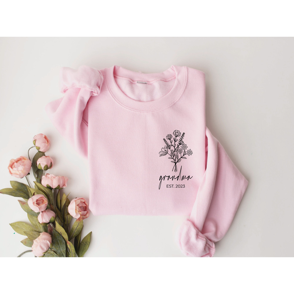 Cute Personalized Grandma Est Sweatshirt, Mothers Day Gift, Gift for Grandmother, Grandma Announcement, Nana Shirt, Granny Shirt, Gigi Tee - 6.jpg