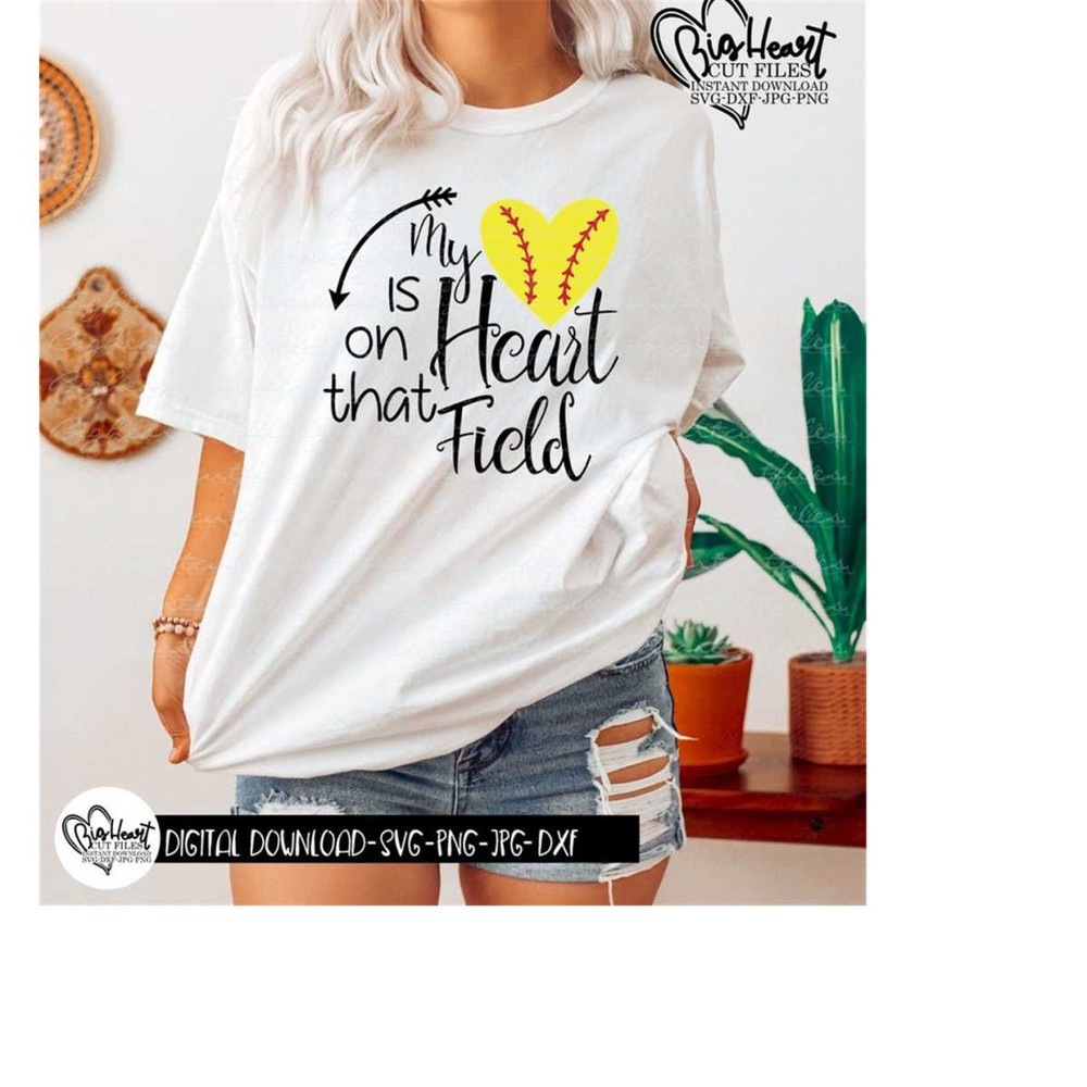 26102023104736-my-heart-is-on-that-field-svg-softball-mom-svg-png-jpg-image-1.jpg