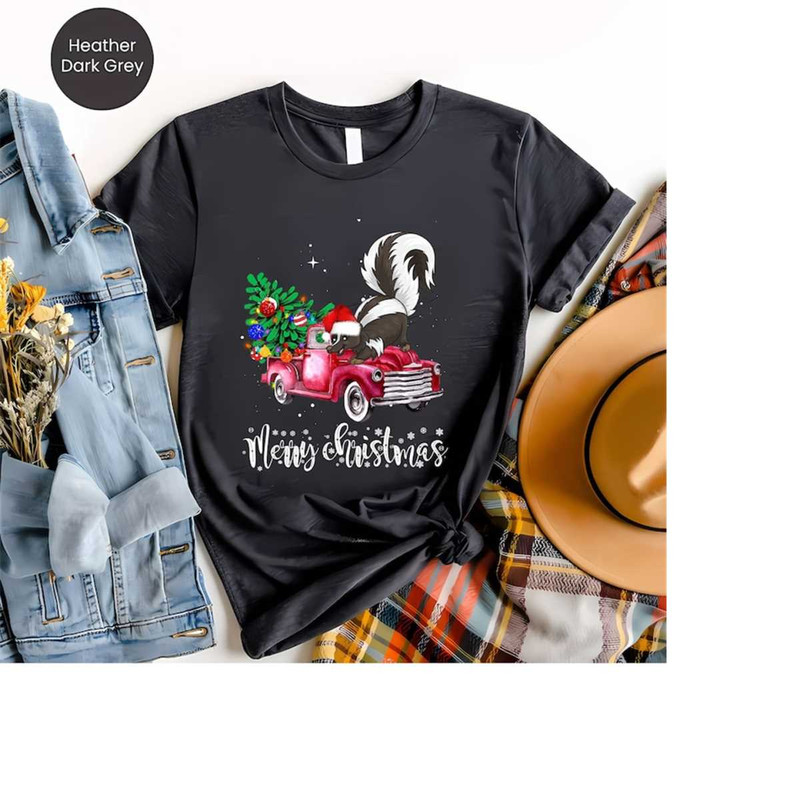MR-2610202315326-funny-skunk-christmas-ride-red-truck-t-shirt-skunk-christmas-image-1.jpg