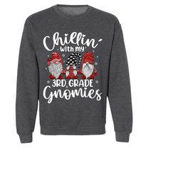 chillin with my gnomies shirt funny christmas gnome gift t-shirt,funny gnomies christmas,gnomies cute xmas,gnomies chris