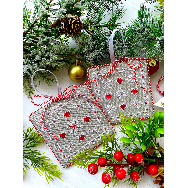 SET of 2 LACY CHRISTMAS ORNAMENTS cross stitch pattern PDF - Inspire Uplift