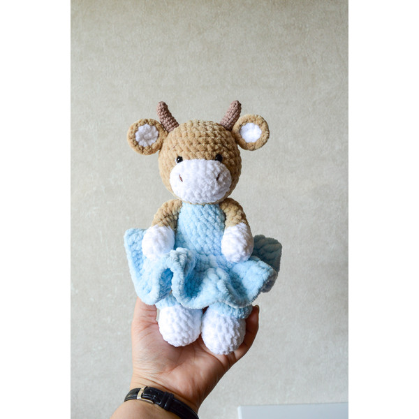 personalised crochet cow.jpg
