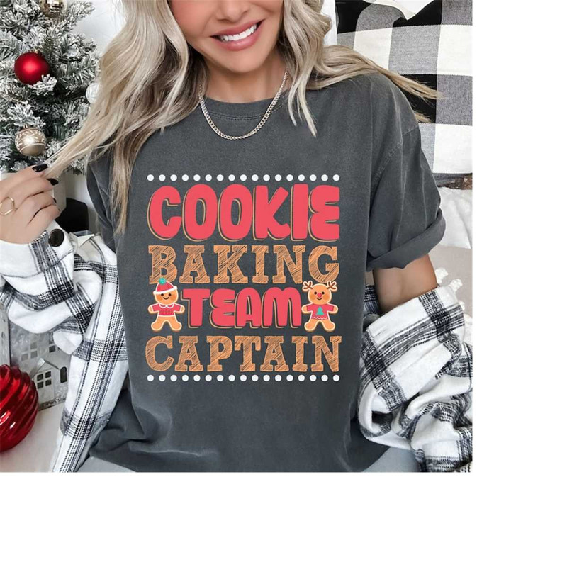 MR-271020239563-cookie-baking-team-captain-gingerbread-christmas-xmas-t-shirt-image-1.jpg