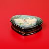 Swans heart-shaped lacquer box
