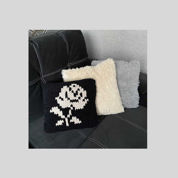 loop-yarn-finger-knitted-black-white-rose-cushion-2
