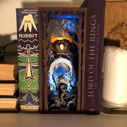 Lotr book nook fantasy diorama character Gandalf Balrog Miniature moria gate Booknook assembled Tolkien book shelf decor