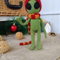 Green alien doll, Alien Shaped Plush Toy, Soft Cartoon Stuffed Doll For friends. Christmas gift.