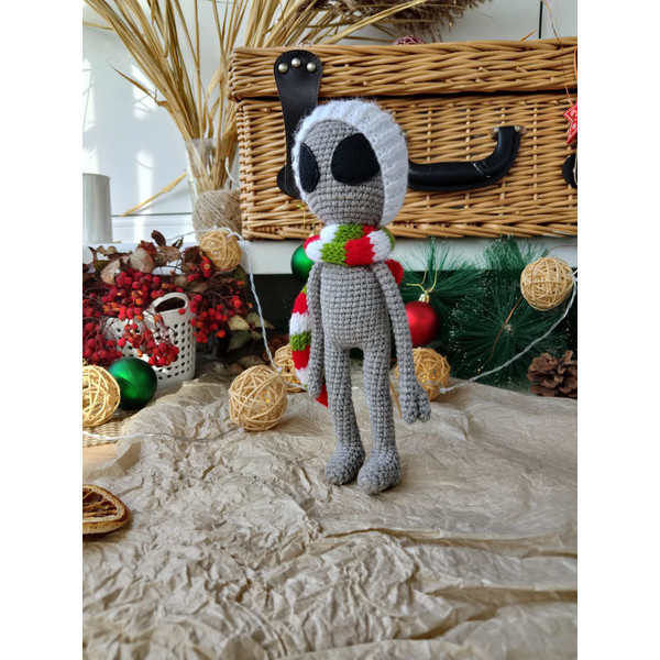 Gray alien doll Christmas gift 3