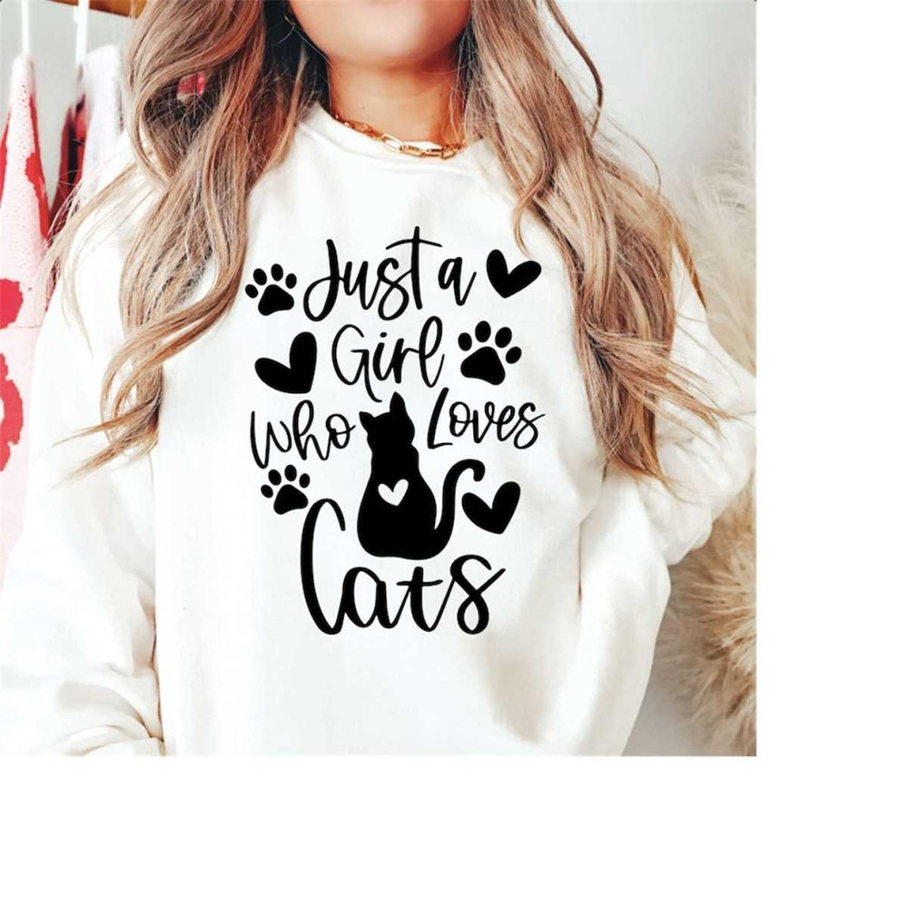MR-3010202391321-a-girl-who-loves-cats-svg-cat-lover-svg-cats-svg-animal-image-1.jpg