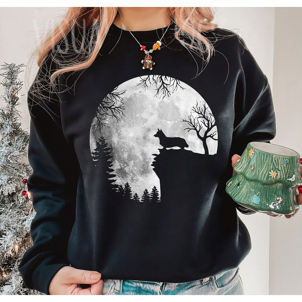 Retro Corgi Dog At The Moon T-Shirt, Corgi and Moon T-Shirt, Moon T-Shirt, Corgi Dog Lover Shirt, Family Matching Shirts, Cool Dog Tee.jpg