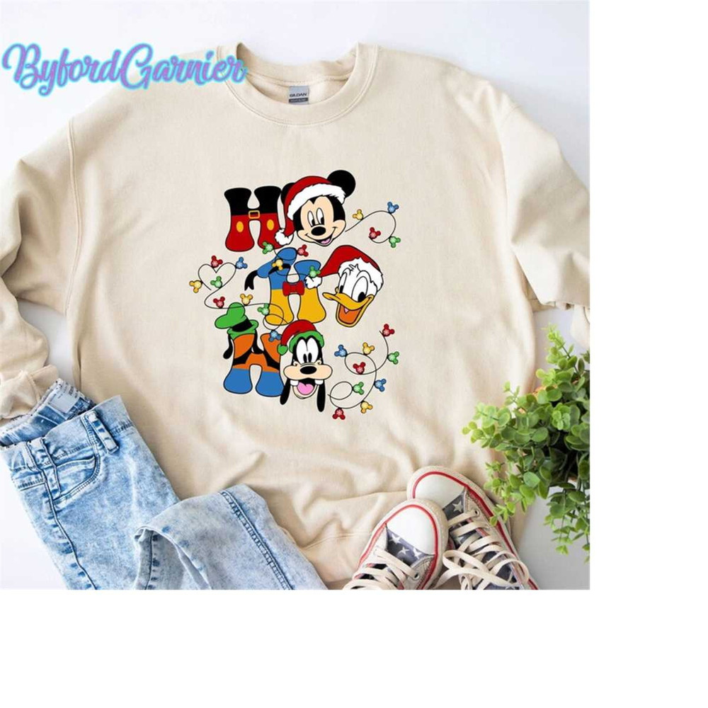 MR-30102023165622-disney-christmas-sweatshirt-mickey-and-friends-christmas-image-1.jpg