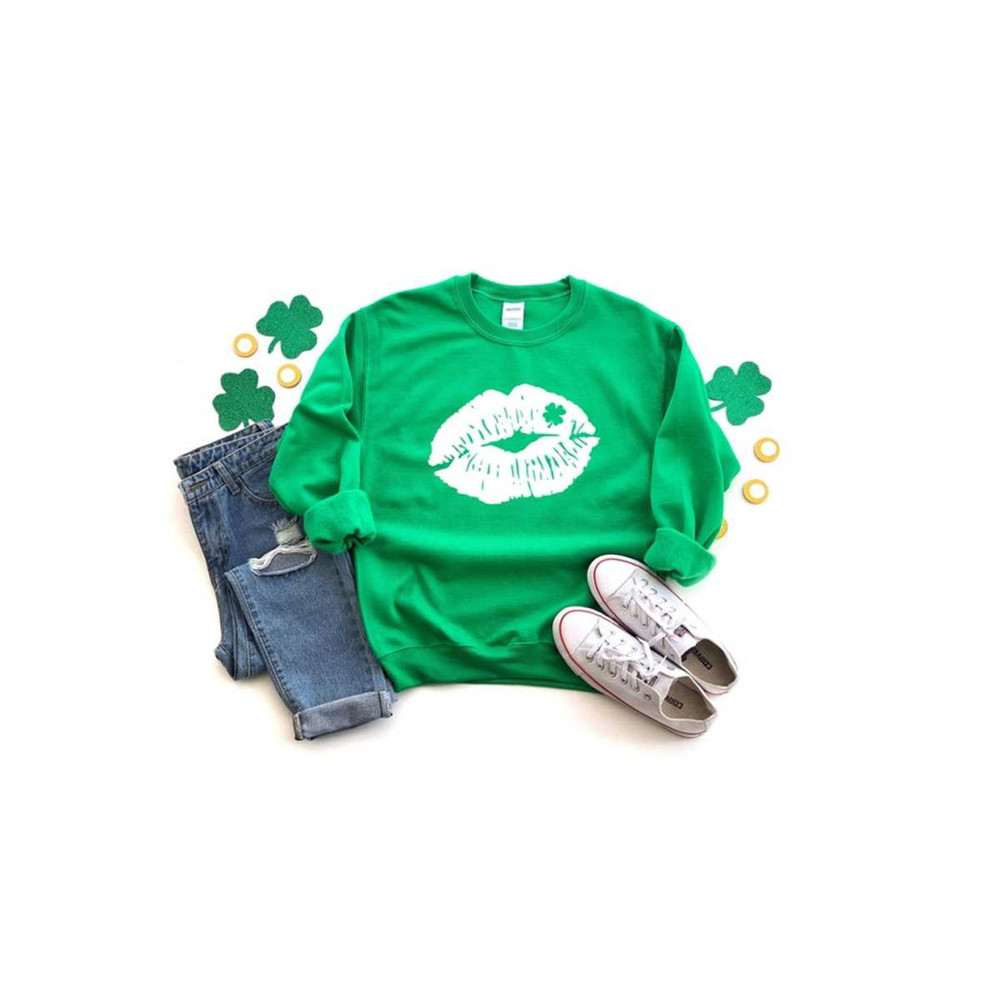 MR-3010202317383-lucky-kiss-sweatshirt-st-patricks-day-irish-gift-sweat-image-1.jpg