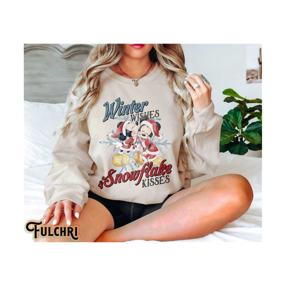 31102023112318-vintage-mickey-minnie-winter-wishes-and-snowflake-kisses-image-1.jpg