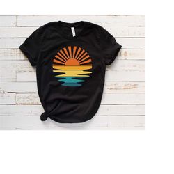 Retro Sunset Rays Wavy Shirt,Vintage Shirt,Summer T-shirt, Sun Rays Tee, Beachy Vibes Tee, Retro Summer Time, Sunset Tsh