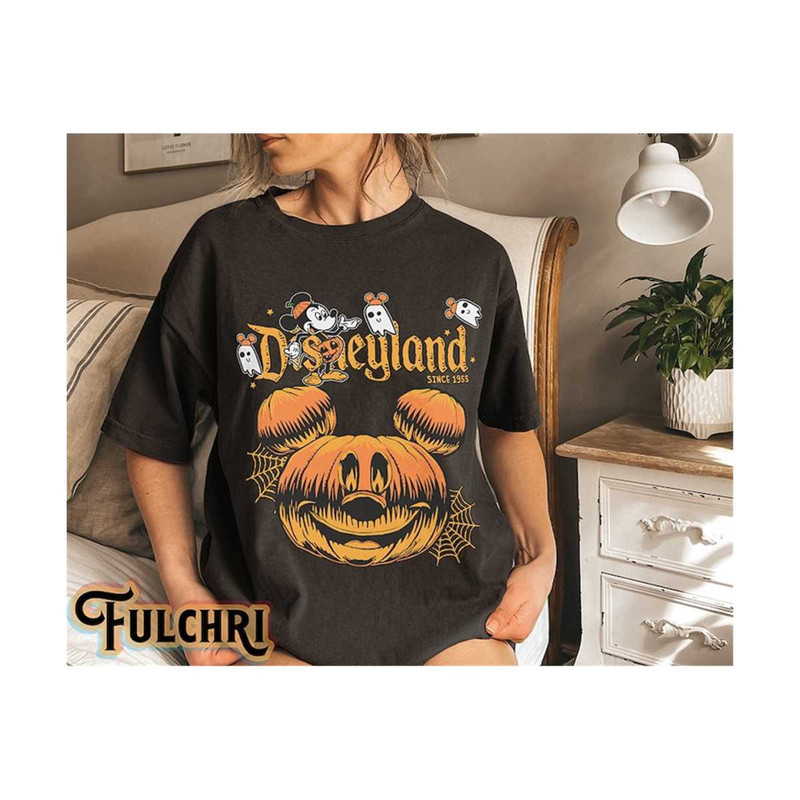 31102023114215-vintage-disneyland-disneyworld-halloween-shirt-disney-image-1.jpg