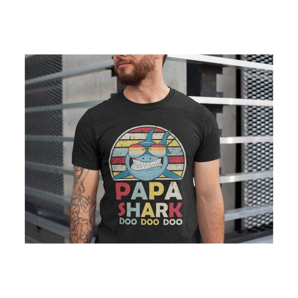 31102023114944-papa-shark-t-shirt-dad-shark-t-shirt-daddy-shark-shirt-image-1.jpg