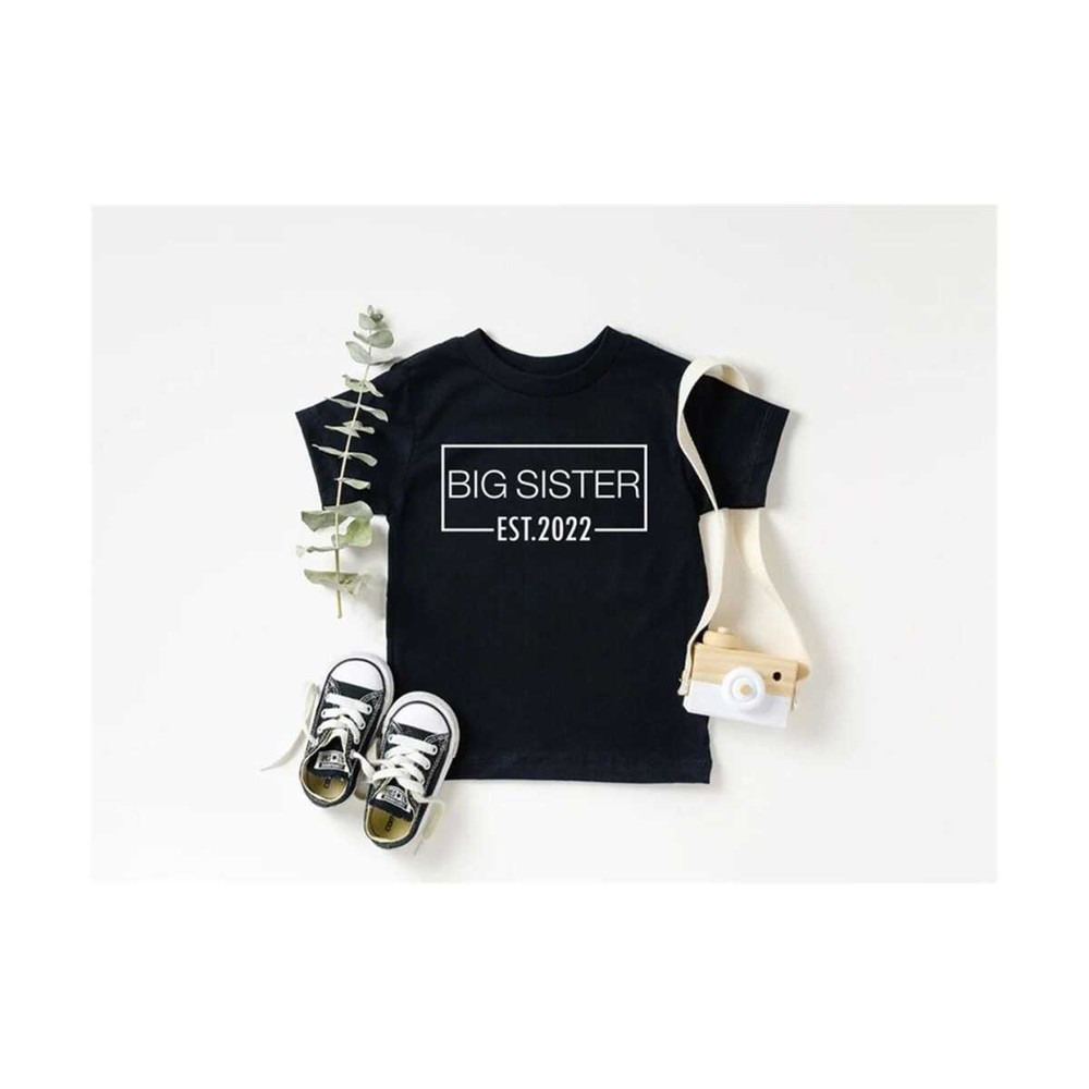 31102023115329-big-sister-est-2022-shirt-promoted-to-big-sister-image-1.jpg