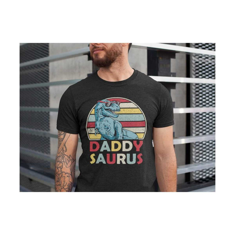 31102023115723-daddy-saurus-shirt-daddysaurus-shirt-papasaurus-shirt-dad-image-1.jpg