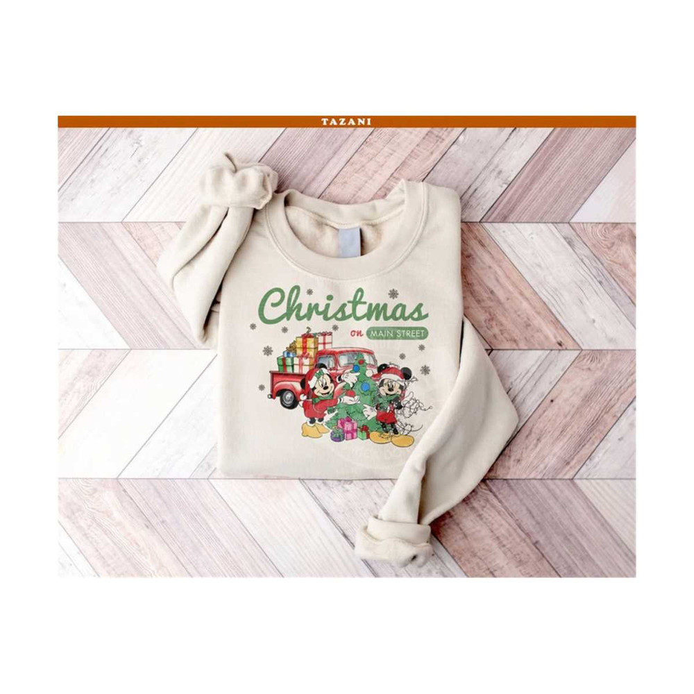 3110202314282-christmas-on-main-street-mickey-and-minnie-png-christmas-image-1.jpg