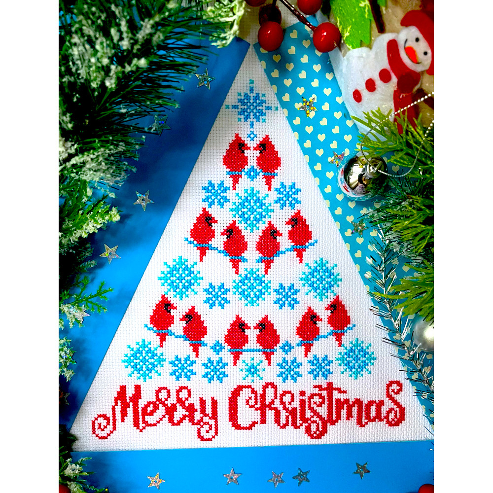 Merry Cardinals Christmas Tree cover 2.jpg