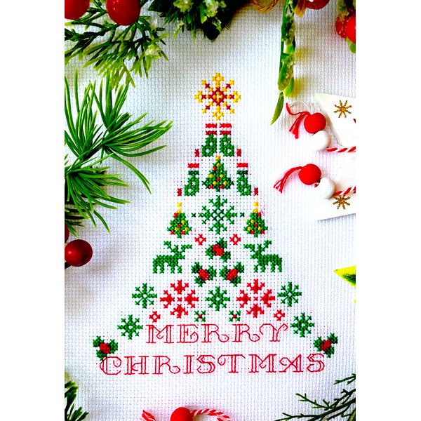 Merry Christmas Cheerful Tree Cover 2.jpg