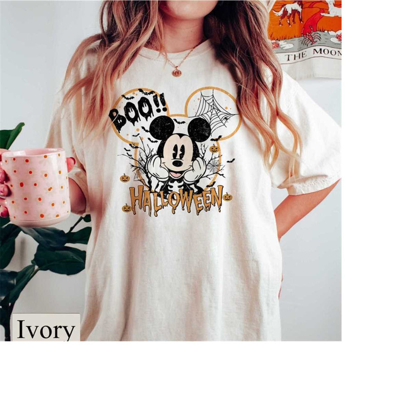MR-1112023161923-comfort-colors-retro-disney-group-halloween-tee-disney-family-image-1.jpg