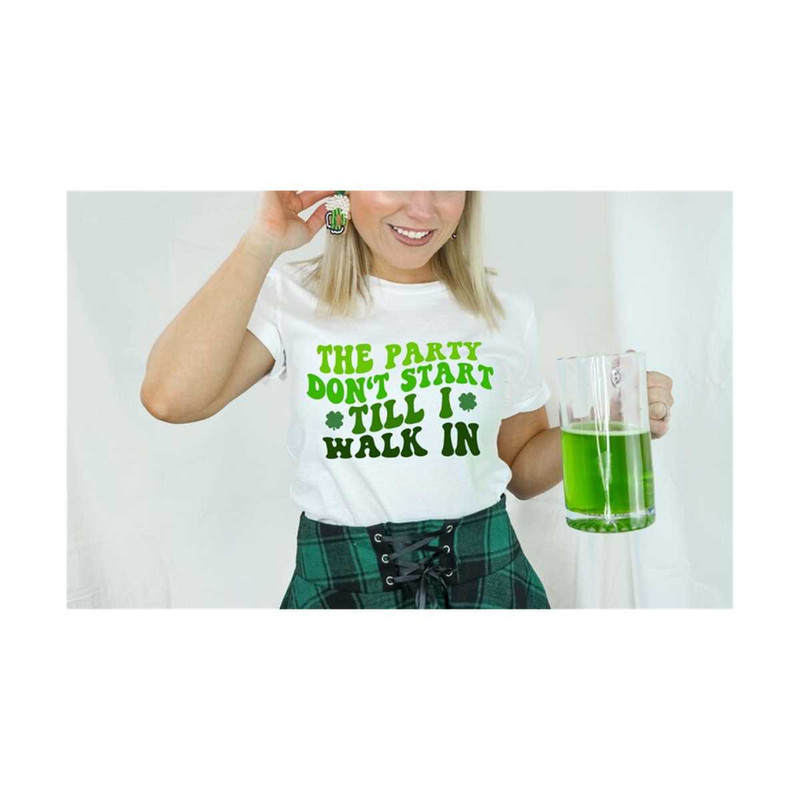 1112023202047-the-party-dont-start-till-i-walk-in-svg-st-patricks-day-image-1.jpg