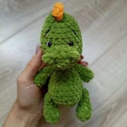 Cute crochet plush dragon, handmade green dragon toy, amigurumi dragon toy, stuffed fantasy animal toy