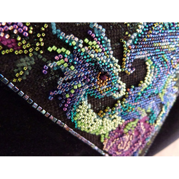 exclusive dragon hand embroidery velvet bag