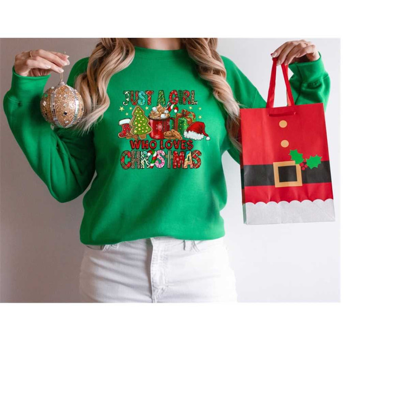 MR-41120239045-just-a-girl-who-loves-christmas-womens-christmas-image-1.jpg