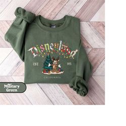 retro disneyland christmas sweatshirt, disneyland est 1955 sweatshirt, mickey christmas sweatshirt, disneyland shirt, di