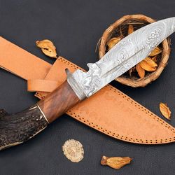 handmade damascus steel hunting knife with stag horn handle