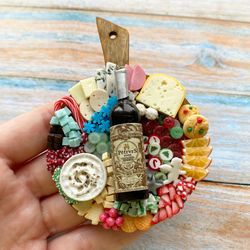 Magnet Miniature Christmas Charcuterie Board with Wine
