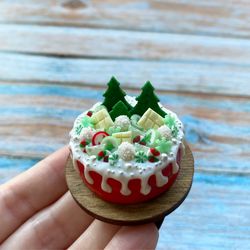 Miniature Cake Christmas DollHouse Souvenir
