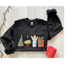 Christmas Shirt, Christmas Gift, Christmas Tree Jesus and Gift Shirt, Christmas Christian Shirt, Jesus Sweatshirt, Chris