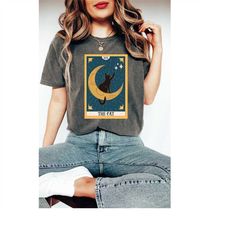comfort colorsthe black cat tarot card t-shirt, tarot card tee, black cat shirt, dark goth shirt, black cat lover gift t