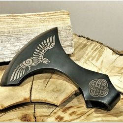 custom hand forged carbon steel eagle etched viking tomahawk beautiful axe head