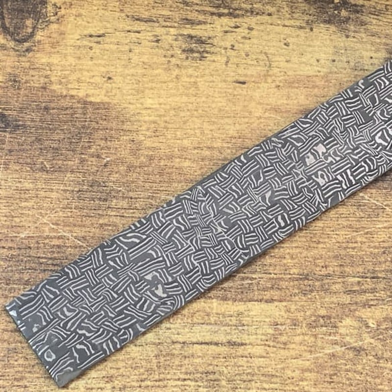 damascus-steel-billet-for-knife-making-over-300-layers-unique-pattern-hand-forged-2.jpeg