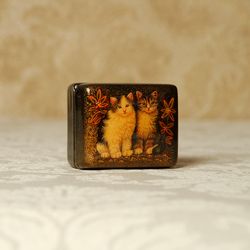 Kittens lacquer box hand-painted cats decorative art