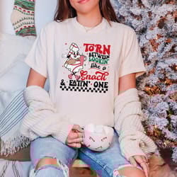 christmas tree cake torn between lookin' like a snack and eatin' one shirt, christmas tree cake shirt, christmas tree sh