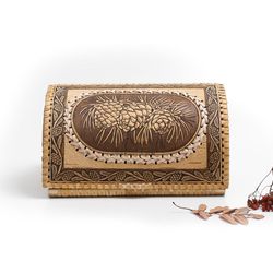 Bread box made of birch bark for 1 loaf "Shishki". Wooden bread box