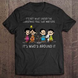its not whats uder the christmas tree that matters its whos around it charlie brown gift top