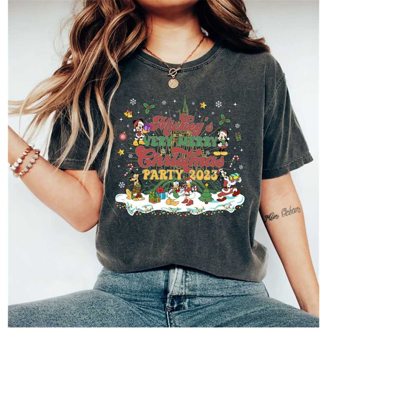 MR-14112023141217-mickeys-very-merry-christmas-party-2023-shirt-disney-image-1.jpg
