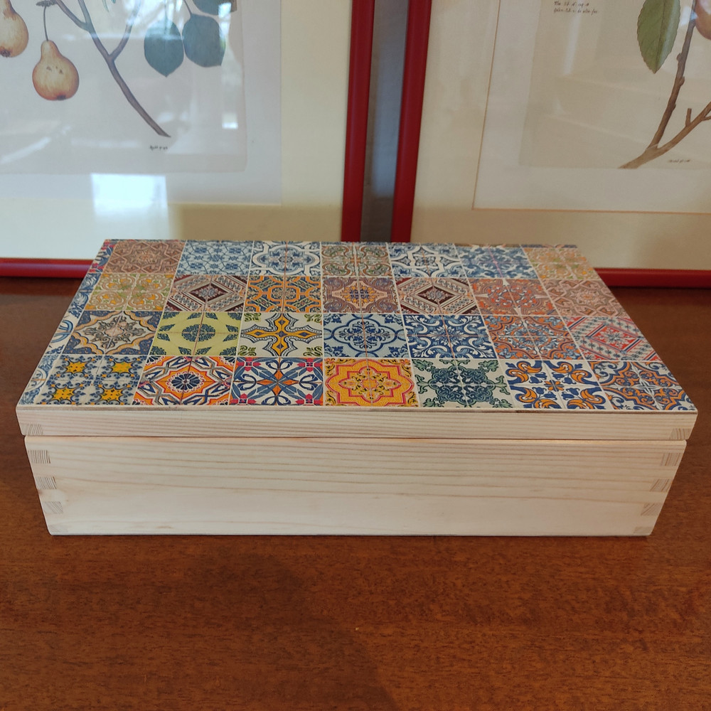 Tea box untreated 8 comp 03.jpg