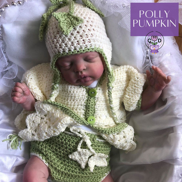 Polly Pumpkin Crochet Pattern (11).jpg