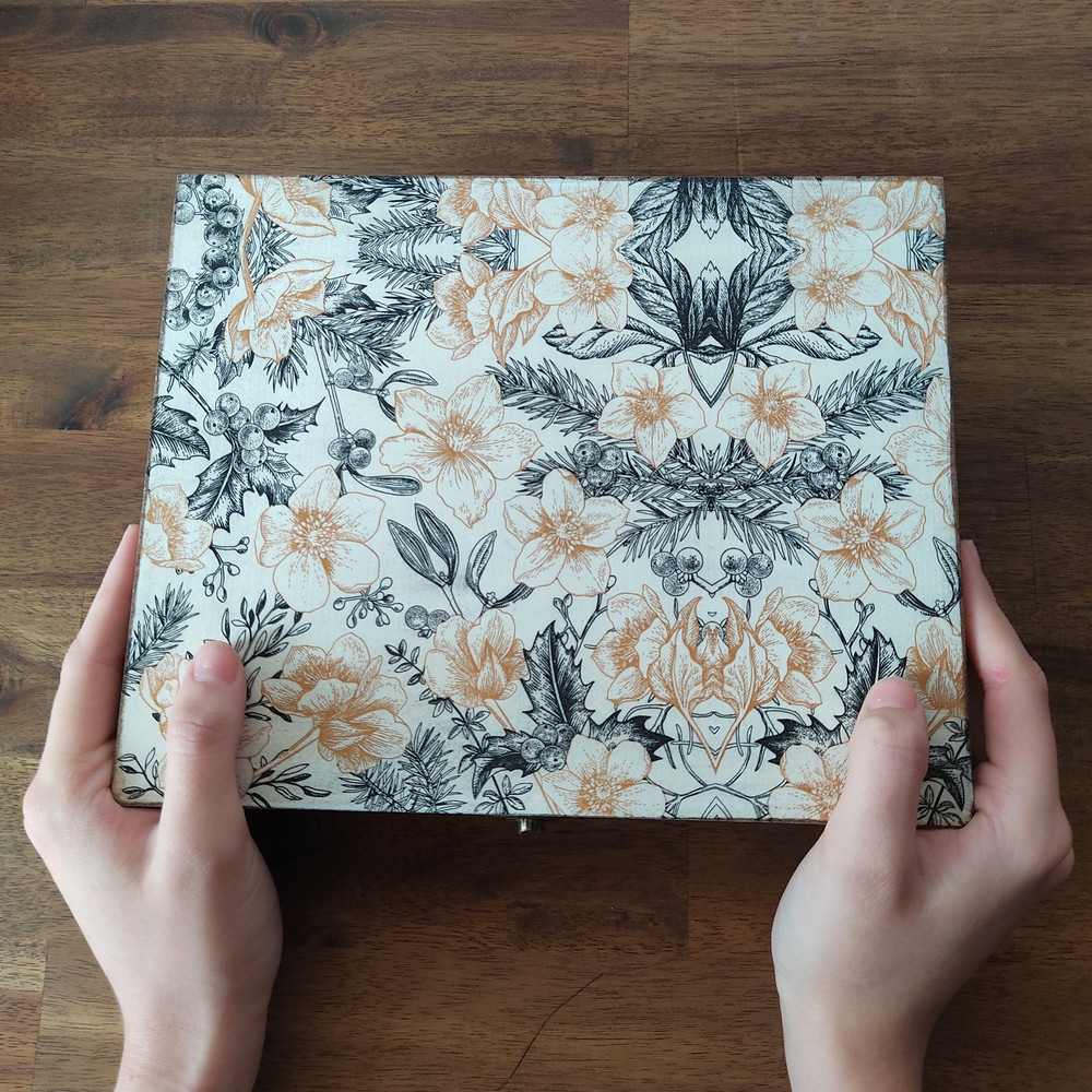 Tea box flowers 03.jpg