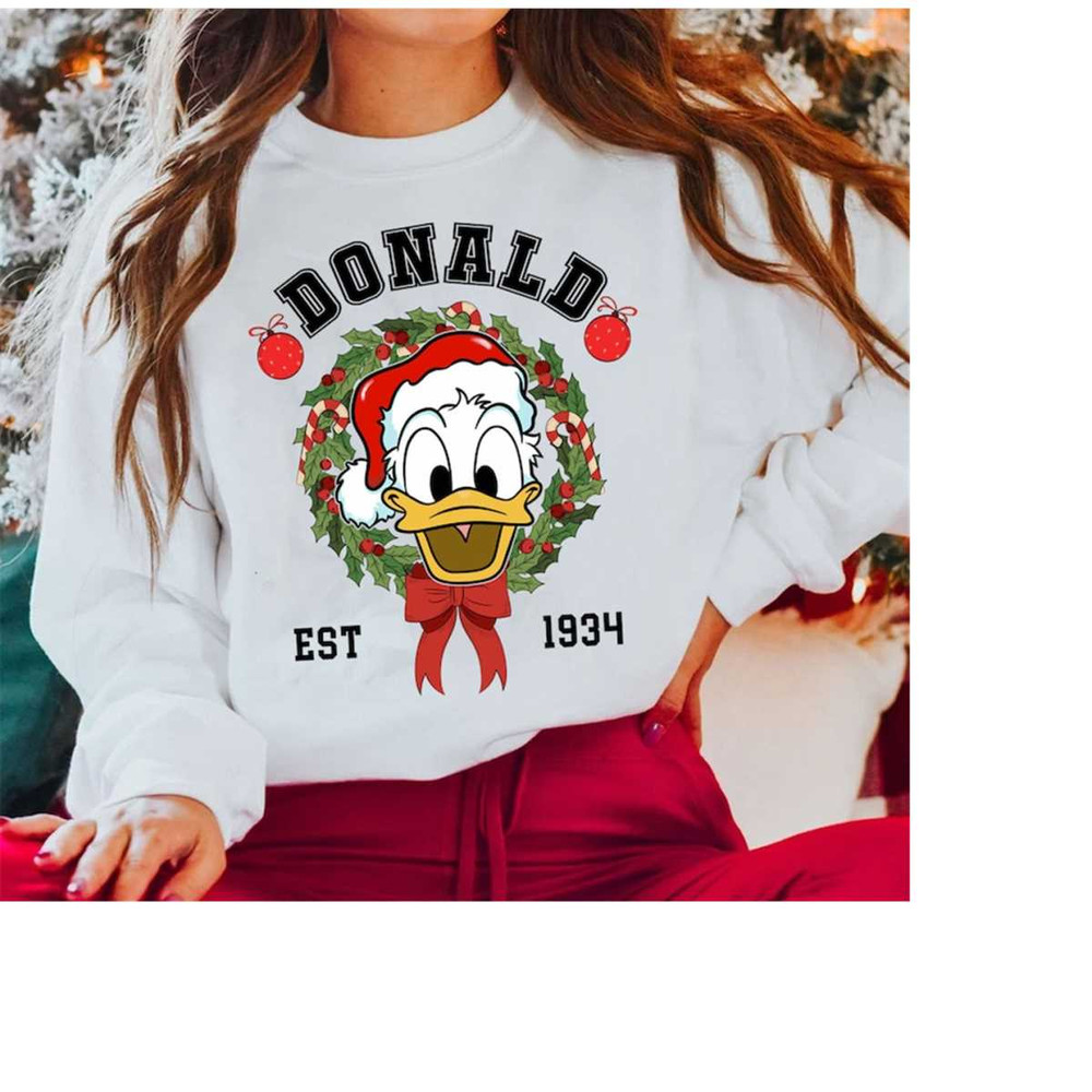 MR-1511202382323-disney-donald-est-1934-christmas-sweatshirt-donald-xmas-image-1.jpg